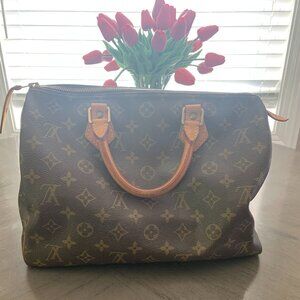 Auth Louis Vuitton monogram Speedy 30 bag